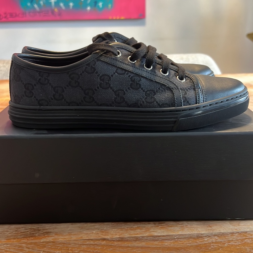 Authentic Gucci Sneakers - Size 39